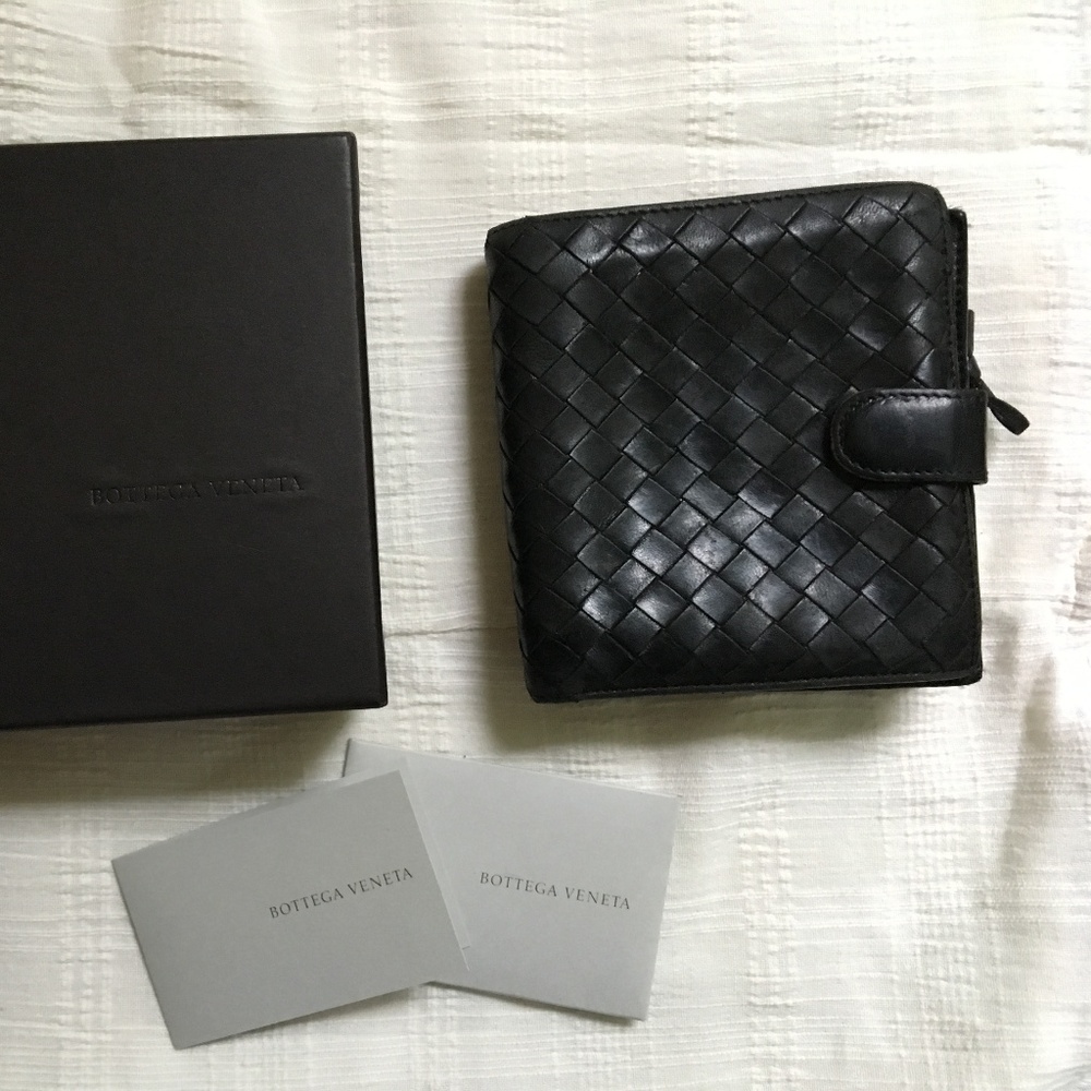 Bottega Veneta Black Intrecciato Bifold Wallet